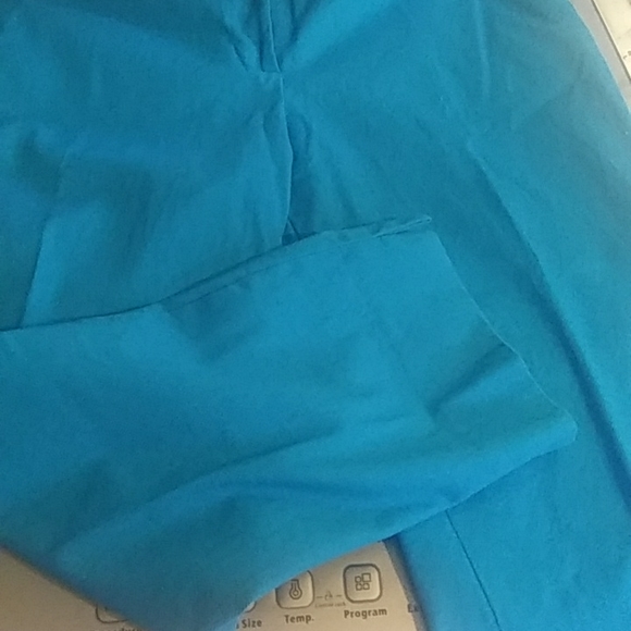 💙 Talbot's capris 💙 - Picture 3 of 5